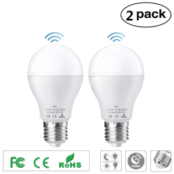 Chollo - Pack 2 Bombillas LED con Sensor de Movimiento y de Luz